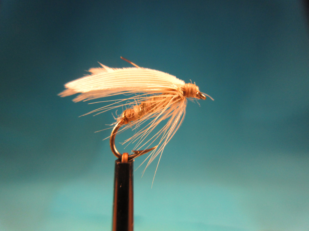 Nassfliege (mit Federflügel und Softhechel, klassisch)