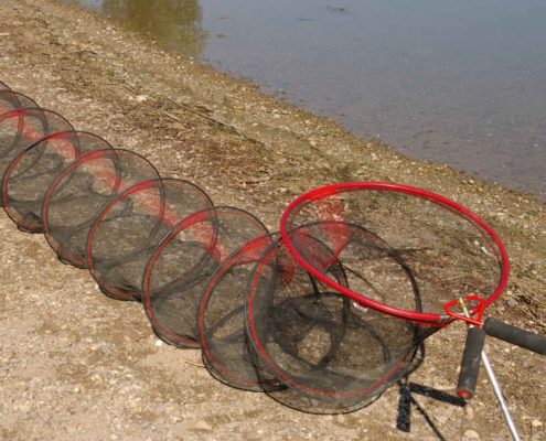 Fischfang mit Legangel, Netzen, Reusen und Elektrofischereigerät